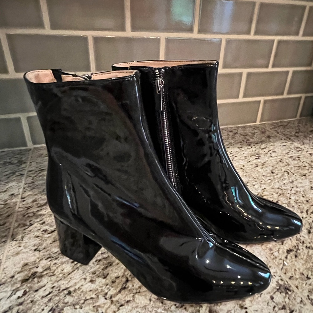 Adorable patent leather-faux zip boots